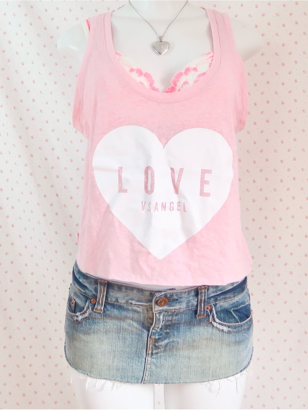Victoria's Secret Pink 'LOVE' Heart Tank